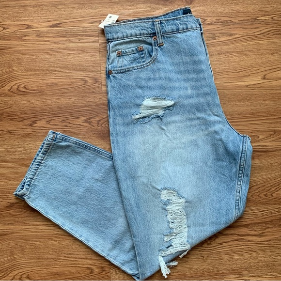 Aeropostale Mom Jeans - Picture 2 of 4